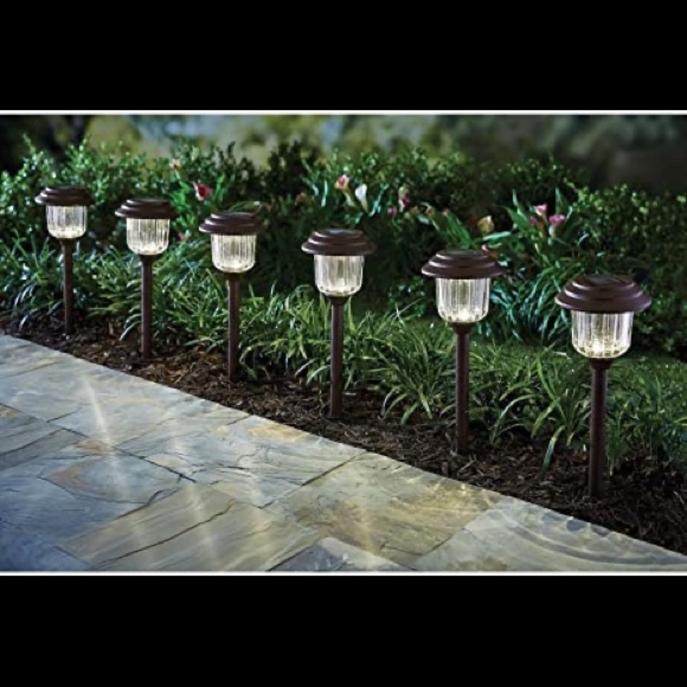 Member's Mark Solar LED Bronze 12 Lumens (5 Pack)